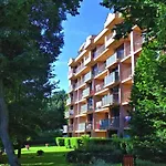 Kristal Хотел