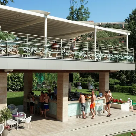 Kristal 4* Goudstrand