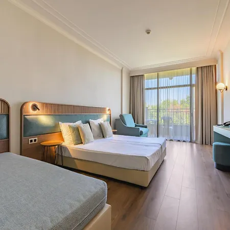 Kristal Hotel