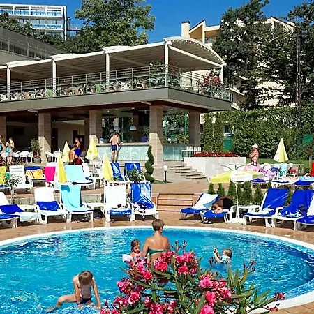 Kristal Hotel