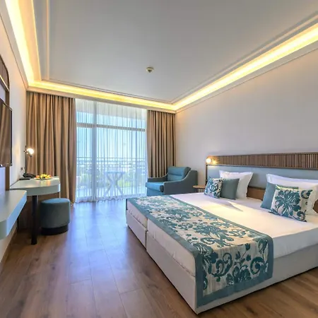 Kristal Hotel