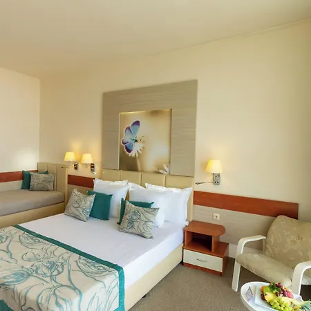 Hotel Kristal Sables d'or