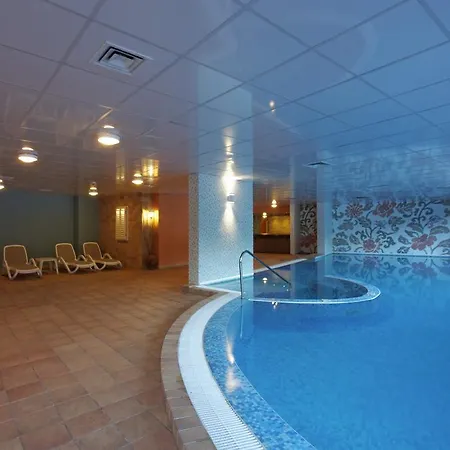 Kristal Hotel 4*