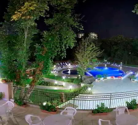 Hotel Kristal Sables d'or