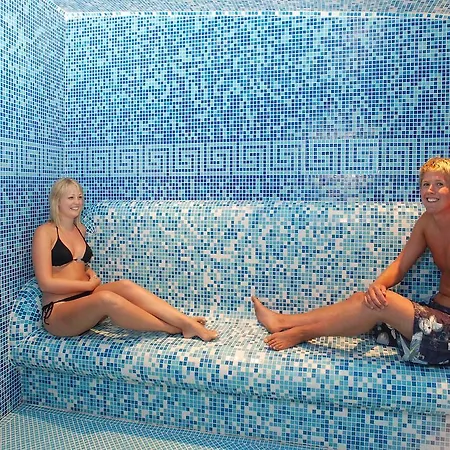 Kristal Hotel